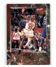 1992-93 Fleer Ultra SCOTTIE PIPPEN #9 Scottie Pippen picture