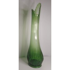 MCM L.E.Smith Simplicity Green Swung Ribbed Glass 25.5