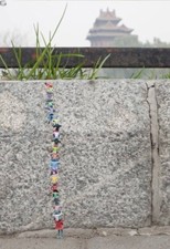 GREAT WALL by Slinkachu SIGNED Ltd Edition Print Framed Art picture