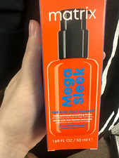 NEW Matrix Mega Sleek 96H Anti-Frizz Topcoat Serum Heat-Activated 1.69 fl oz picture
