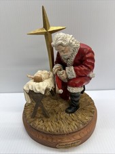 Vintage The Kneeling Santa Figurine by Roman Inc. Praying before Baby Jesus Xmas picture