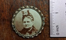Antique Victorian Mourning Pin Brooch Twisted Metal Frame  picture