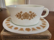 Vintage Pyrex Butterfly Gold Gravy Boat + Underplate White Glass 77-B , 77-U picture