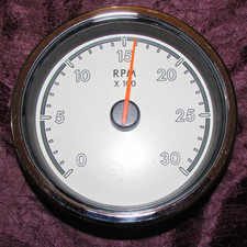 LIKE NEW FREIGHTLINER COLUMBIA A22-59204-101 OEM WHITE FACE TACH 0-3K RPM GAUGE picture