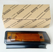 Toyota Genuine OEM Trueno AE86 Sprinter Turn Signal Lamp Lens RH 81731-12173 picture