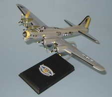 USAAF Boeing B-17 Flying Fortress Liberty Belle Desk Model 1/60 WW2 SC Airplane picture