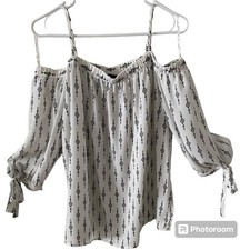 Women’s plus size Blouse picture