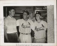 1957 Press Photo Cardinal manager Fred Hutchinson celebrates win with players. picture