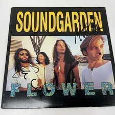 1989 Soundgarden Flower 10” Yellow Vinyl Record Signed Cover JSA Cert. NM-VG picture
