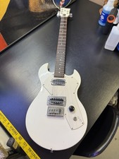 First Act 222 Adam Levine Signature Electric Guitar White 6 String See Pics  picture