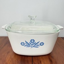 VTG CorningWare Blue Cornflower Casserole P-1 3/4-B Original Lid P-7-C 1.75 QT picture