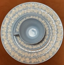 Wedgwood Queensware Rare Smooth Edge Cream on Blue 5 Piece Place Setting  picture