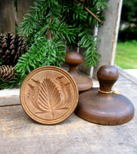 Small Early Antique Wood Butter Stamp Leaf Design Original Surface picture