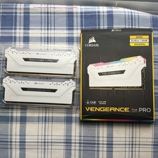 Corsair Vengeance RGB PRO Desktop Memory Kit 32 GB - 2 x 16GB picture