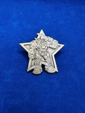 Blizzard Collectible Pins - Stars and Stripes Raynor - Gold - BlizzCon 2014 picture