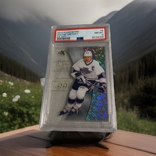 2012-13 Fleer Retro e-x 2001 #9 Wayne Gretzky Graded PSA 8 Rainbow Foil Acetate picture