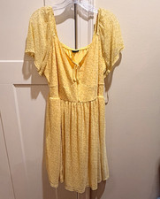 Torrid Yellow Floral A-Line Dress Scoop Neck Short Sleeve Knee Length 2 picture