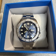 Islander Automatic Diver Watch 200M Blue Dial Excellent Condition picture