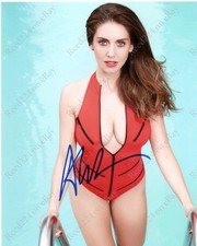 Alison Brie Signed 8x10 Photo UACC COA + Date, Location, & Event Details picture