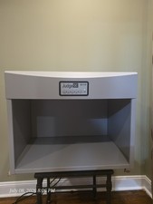 X-Rite Judge QC Color Viewing Light Booth picture