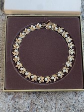 Vintage 1971 Avon Evening Creation Faux Pearl Gold Tone Leaf Necklace with Box picture