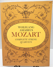 Complete String Quartets Paperback Wolfgang Amadeus Mozart picture