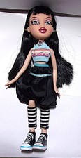 2001 Bratz JADE w/Pigtails, Clothes & Necklace picture