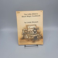 The Little Witch's Magic Cookbook by Linda Glovach PB Softcover 1972 Black Magic picture