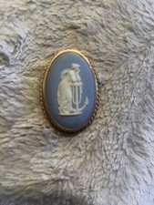 vintage wedgewood jasperware brooch pale blue hope and anchor picture