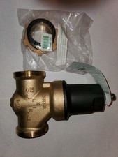 Wilkins 1-1/2” NR3XLDUC Water Pressure Reducing Valve Double Union Connections picture