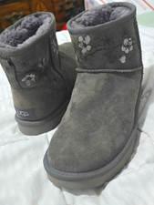 UGG Classic Mini Gray Suede Sheepskin Lined Floral Embroidered Bootie US 8 picture
