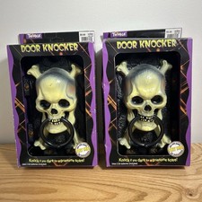 New 2 Vintage 1996 Twinkle Halloween Crossbones Skull Skeleton Door Knocker Prop picture