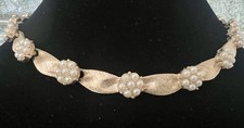 VINTAGE SIGNED TRIFARI CLASIC RIBBON BIRTHDAY NECKLACE FAUX PEARLS CLUSTERS picture