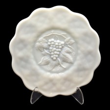 Vintage Fostoria Milk Glass Grape Leaves Scalloped Edge 8