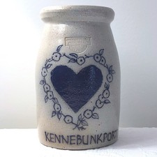 Vintage 1992 Salmon Falls Stoneware Kennebunkport Heart Wreath Salt Glaze Crock picture