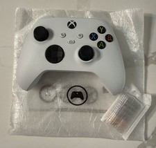 Microsoft EP2-29919 Xbox Series X/S, One Wireless Controller, Robot White picture