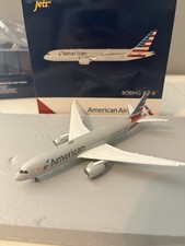 American Airlines 787-8 1:400 Scale Model MISSING LANDING GEAR TIRES picture