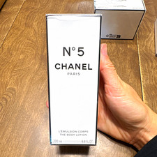 CHANEL N°5 Women’s Body Lotion Emulsion 6.8 fl oz Hydrating Moisturizing picture