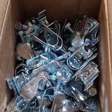 Box 100pc CPC050 Cobra 1/2 in EMT/Rigid Conduit Clamp Silver Metal Screw picture