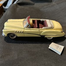 FRANKLIN MINT  1949 BUICK ROADMASTER YELLOW  CONVERTIBLE 1/24 Scale diecast picture