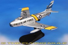 Hobby Master 1:72 F-86F Sabre USAF 58th FBG, 69th FBS Gene Krantz My Darling picture