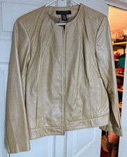 Dialogue Women’s Beige Leather Collarless Jacket Size M with pearlescent sheen picture