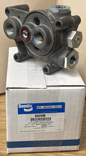 ~NEW GENUINE BENDIX TRACTOR PROTECTION VALVE TP-5 ~ 802938BXW picture