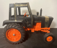 Ertl  Case 1070 Black Knight  451 cubes 1/16 picture