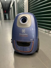 Electrolux EL7063 UltraSilencer Hepa Filtration Deep Clean Canister Vacuum picture