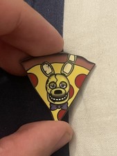 Universal HHN FNAF Five nights at freddy’s, Freddy Fazbears Pizza Pin springtrap picture