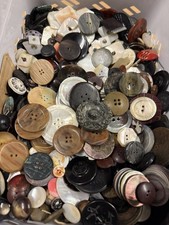 100 vintage Buttons assorted mixed color and sizes bulk Mixed Button lot  picture