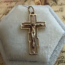 Delightful 14k 585 Rose Gold Cross 1.25
