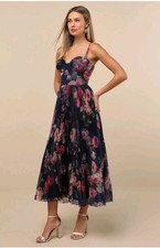 LULU's Moody dark / watercolor look - floral | pleated midi gown | Small picture