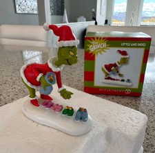 **RARE RETIRED** Department 56 Grinch Village Little Who Shoes Who-Ville 4028029 picture
